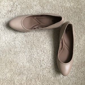 Tan wedges